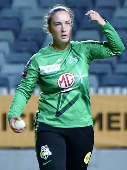 Alice Capsey fielding